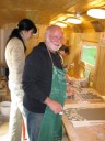 Do výroby keramických knoflíků pro Knoflíkovou sbírku na obnovu Komunitního centra v Dobré Vodě u Toužimi se zapojili místní obyvatelé i jejich přátelé a příznivci