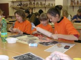 Velké pozornosti účastníků a účastnic plzeňské akce se těšily výtvarné tvůrčí dílny. (Foto štáb CVVZ 2009)