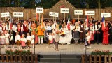 Mezinárodní folklorní festival v Červeném Kostelci hostí folklorní soubory z různých koutů světa